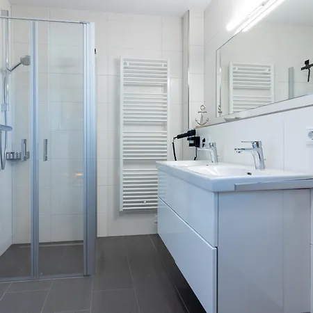 Backbord Penthouse הוקזיל